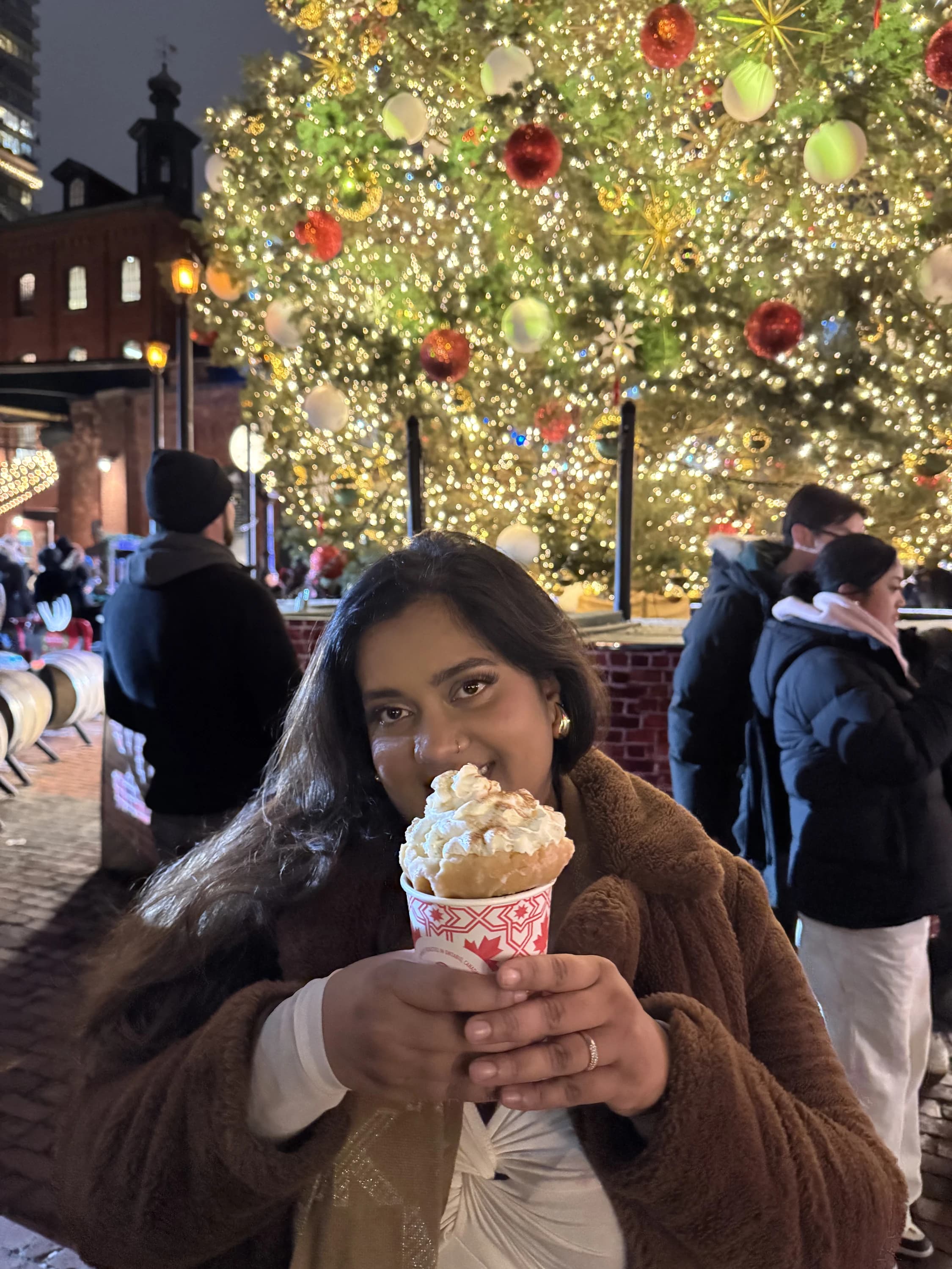 Sudipra christmas market dessert